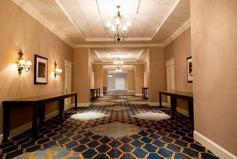 Sheraton Memphis Downtown Hotel Экстерьер фото