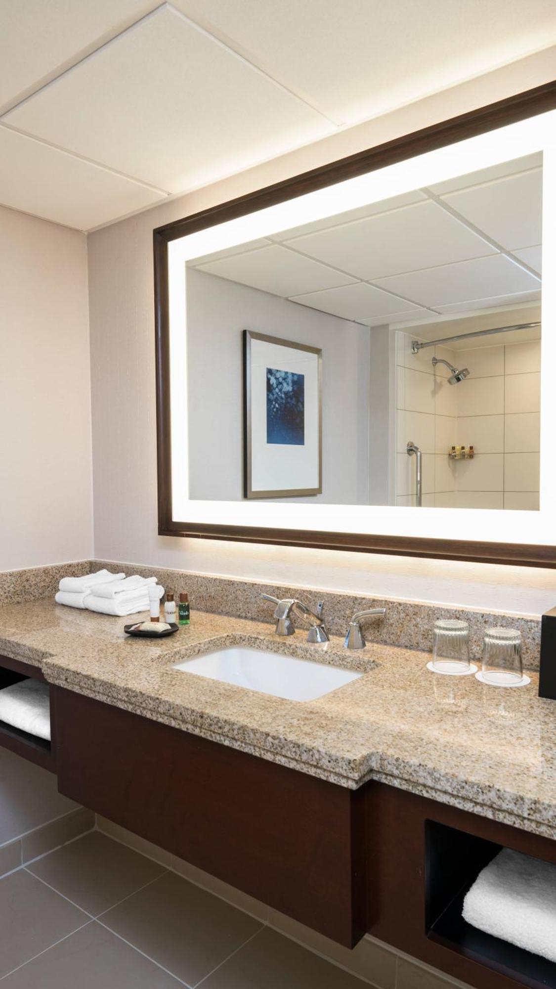 Sheraton Memphis Downtown Hotel Экстерьер фото